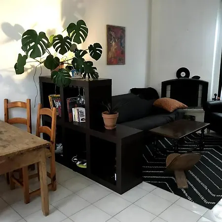 Casa de Férias Pavillon Avec Cour Privee